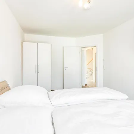 Holiday home Seewolke 4 *