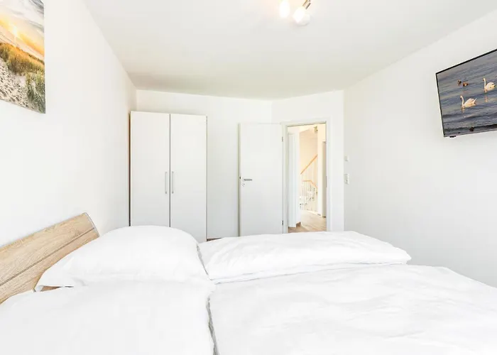 Vakantiehuis Seewolke 4 *